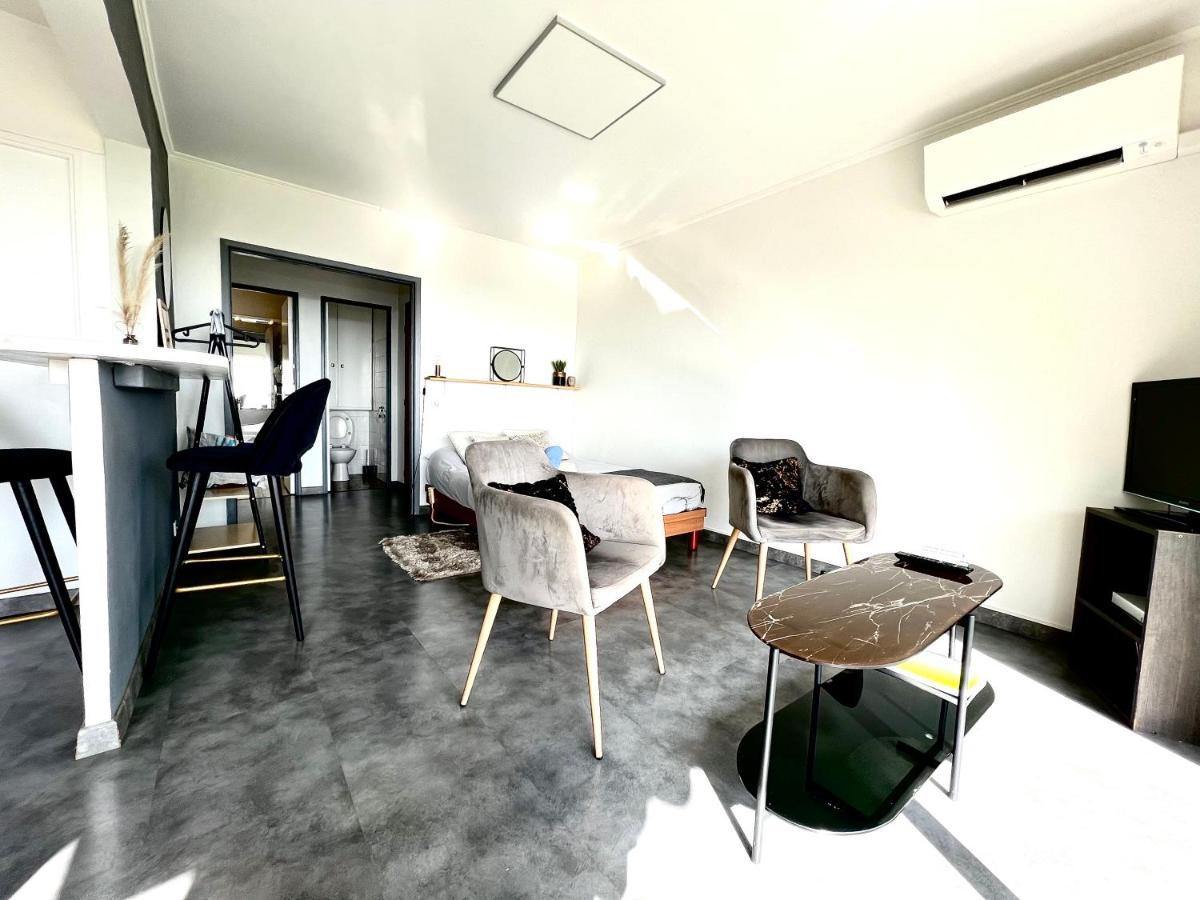Charmant Studio Climatisé vue mer panoramique , Parking gratuit Menton Exterior foto